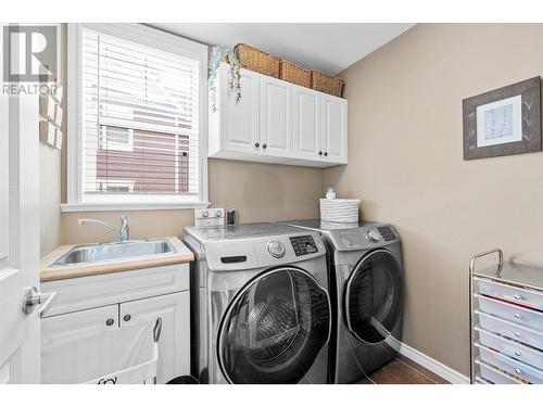 380 Providence Avenue Unit# 9, Kelowna, BC - Indoor Photo Showing Laundry Room