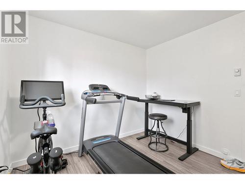 749 Francis Avenue, Kelowna, BC - Indoor Photo Showing Gym Room