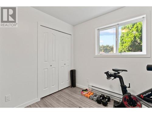 749 Francis Avenue, Kelowna, BC - Indoor