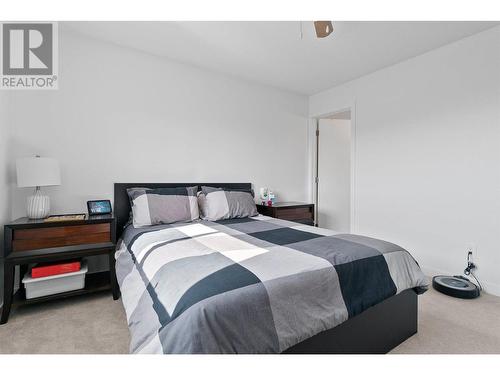 749 Francis Avenue, Kelowna, BC - Indoor Photo Showing Bedroom