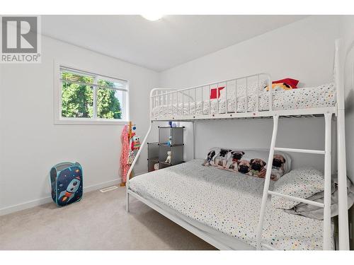 749 Francis Avenue, Kelowna, BC - Indoor Photo Showing Bedroom