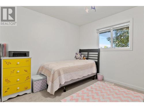 749 Francis Avenue, Kelowna, BC - Indoor Photo Showing Bedroom