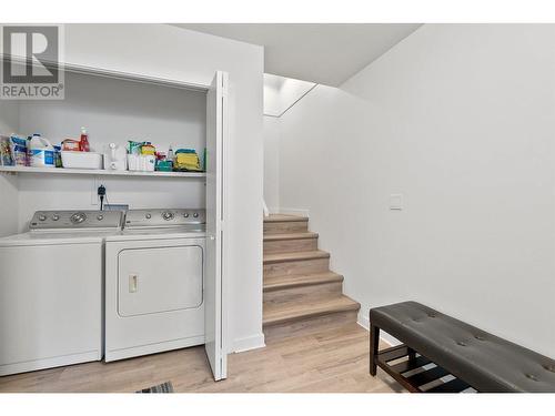 749 Francis Avenue, Kelowna, BC - Indoor Photo Showing Laundry Room