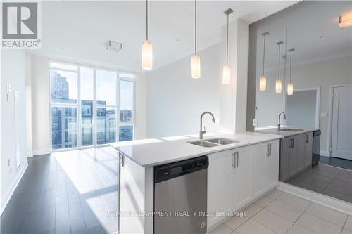 609 - 16 Concord Place, Grimsby, ON - Indoor Photo Showing Kitchen With Double Sink With Upgraded Kitchen