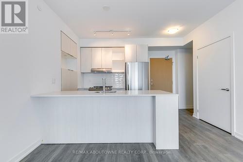 1312 - 2520 Eglinton Avenue W, Mississauga, ON - Indoor Photo Showing Kitchen