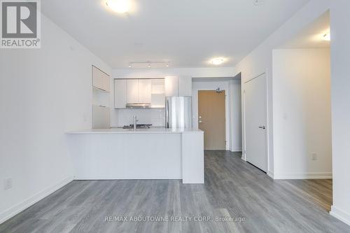 1312 - 2520 Eglinton Avenue W, Mississauga, ON - Indoor Photo Showing Kitchen