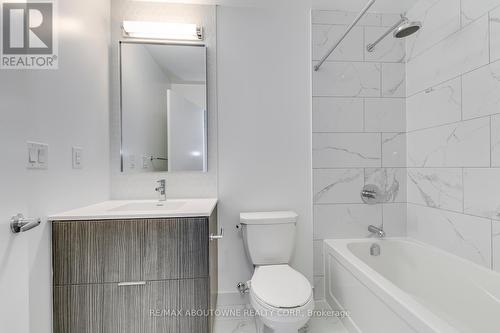 1312 - 2520 Eglinton Avenue W, Mississauga, ON - Indoor Photo Showing Bathroom