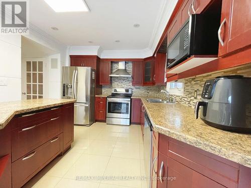 37 Nipissing Crescent, Brampton, ON - Indoor Photo Showing Kitchen With Double Sink