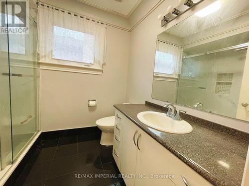 37 Nipissing Crescent, Brampton, ON - Indoor Photo Showing Bathroom