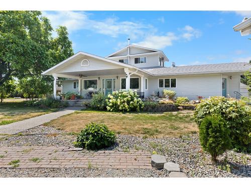 409 33Rd Avenue S, Erickson, BC - Outdoor With Facade