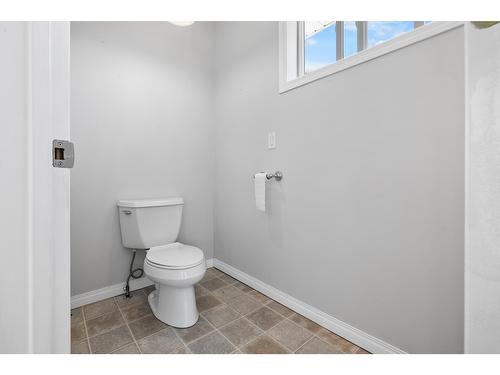 409 33Rd Avenue S, Erickson, BC - Indoor Photo Showing Bathroom