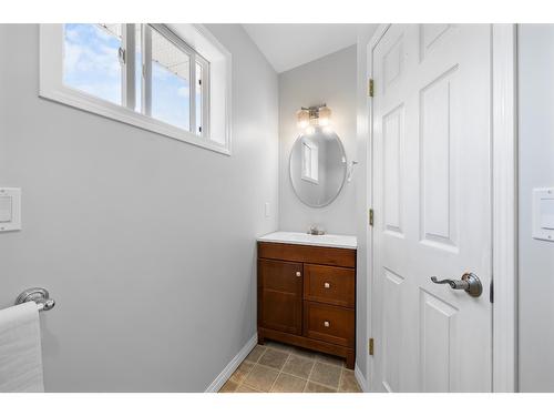 409 33Rd Avenue S, Erickson, BC - Indoor Photo Showing Bathroom