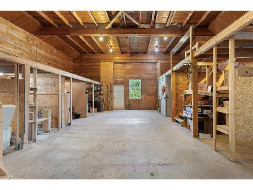 409 33Rd Avenue S, Erickson, BC - Indoor Photo Showing Basement