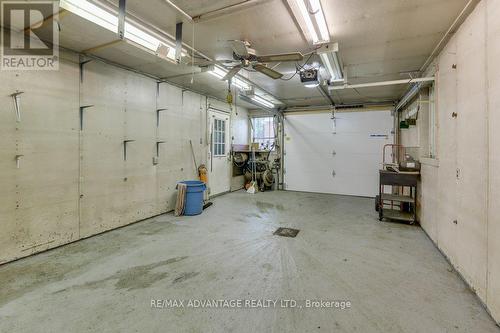 44 Langarth Street W, London, ON - Indoor Photo Showing Garage
