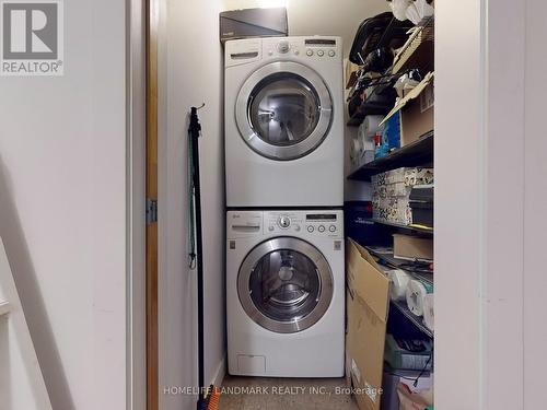 1033 - 155 Dalhousie Street, Toronto C08, ON - Indoor Photo Showing Laundry Room