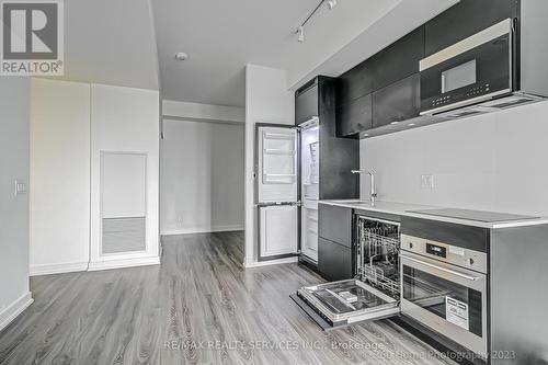 1719 - 20 Edward Street, Toronto C01, ON - Indoor Photo Showing Kitchen