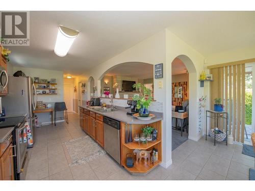 5648 Learmouth Road, Coldstream, BC - Indoor Photo Showing Kitchen