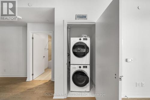 4107 - 1926 Lake Shore Boulevard, Toronto (High Park-Swansea), ON - Indoor Photo Showing Laundry Room