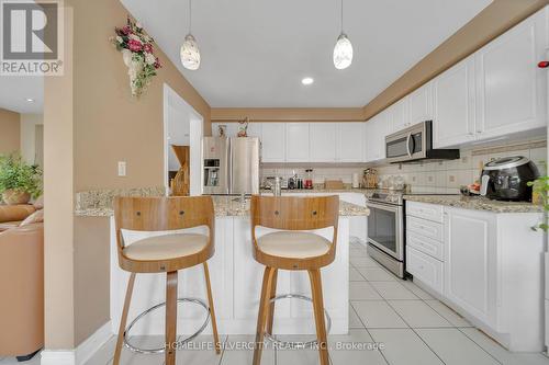 7 Westbrook Avenue, Brampton, ON - Indoor Photo Showing Kitchen
