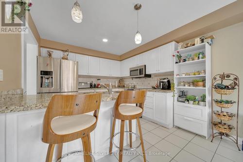 7 Westbrook Avenue, Brampton, ON - Indoor Photo Showing Kitchen