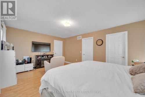 7 Westbrook Avenue, Brampton, ON - Indoor Photo Showing Bedroom