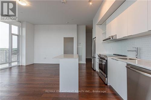 508 - 2520 Eglinton Avenue W, Mississauga (Central Erin Mills), ON - Indoor Photo Showing Kitchen With Stainless Steel Kitchen With Upgraded Kitchen