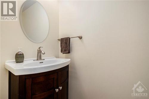 6123 Rivermill Crescent, Ottawa, ON - Indoor Photo Showing Bathroom