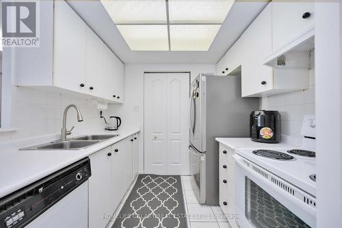 884 - 1 Greystone Walk Drive, Toronto (Kennedy Park), ON - Indoor Photo Showing Kitchen With Double Sink