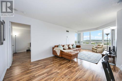 884 - 1 Greystone Walk Drive, Toronto, ON - Indoor Photo Showing Living Room