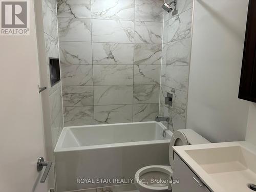 316 - 4065 Confederation Parkway, Mississauga, ON - Indoor Photo Showing Bathroom