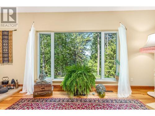 7801 Wilson-Jackson Road, Vernon, BC - Indoor