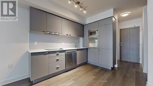 323E - 576 Front Street, Toronto, ON - Indoor Photo Showing Kitchen