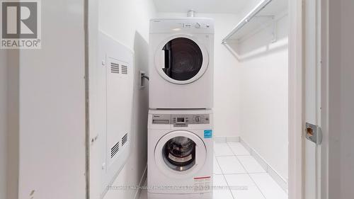 323E - 576 Front Street, Toronto, ON - Indoor Photo Showing Laundry Room