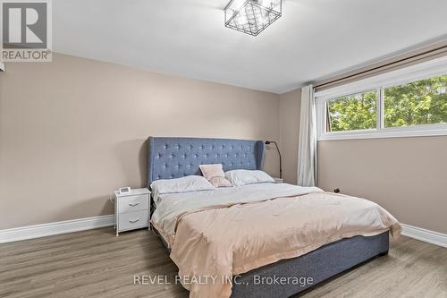 3 - 985 Limeridge Road E, Hamilton, ON - Indoor Photo Showing Bedroom