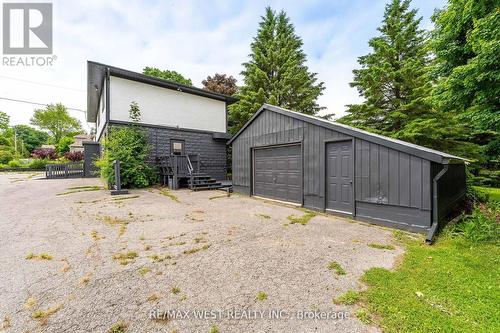 8642 Lander Road, Hamilton Township, ON - Outdoor