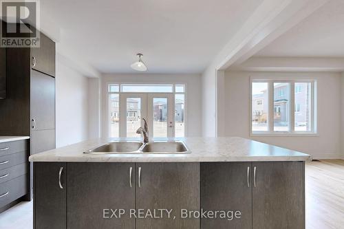 85 Gledhill Crescent, Cambridge, ON - Indoor Photo Showing Kitchen With Double Sink