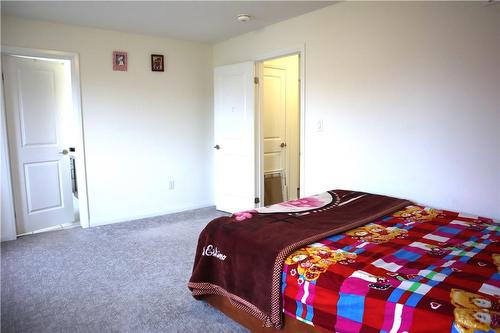 4256 Shuttleworth Drive, Niagara Falls, ON - Indoor Photo Showing Bedroom