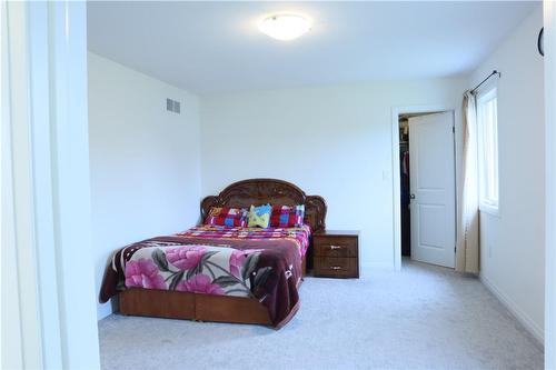 4256 Shuttleworth Drive, Niagara Falls, ON - Indoor Photo Showing Bedroom