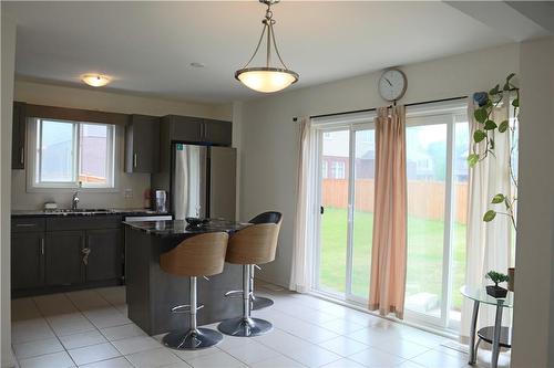 4256 Shuttleworth Drive, Niagara Falls, ON - Indoor Photo Showing Kitchen