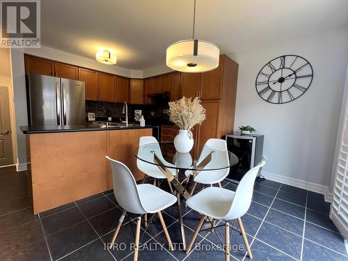 18 Tawnberry Circle, Brampton, ON - Indoor Photo Showing Dining Room