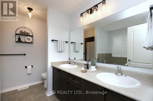 18 Tawnberry Circle, Brampton, ON - Indoor Photo Showing Bathroom