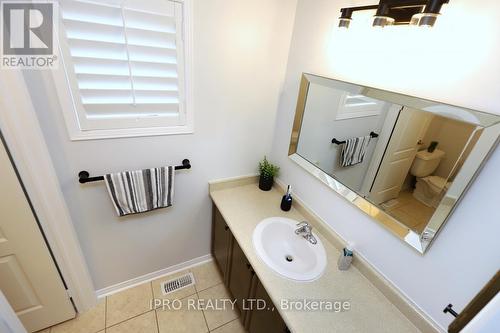 18 Tawnberry Circle, Brampton, ON - Indoor Photo Showing Bathroom