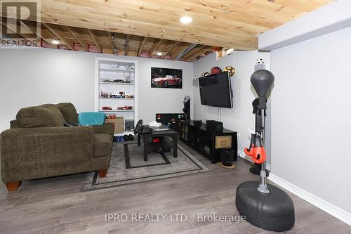 18 Tawnberry Circle, Brampton, ON - Indoor