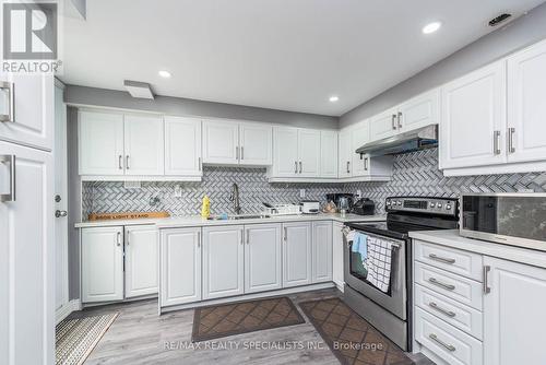 72 Twistleton Street, Caledon, ON - Indoor Photo Showing Kitchen