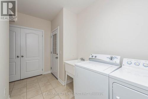 72 Twistleton Street, Caledon, ON - Indoor Photo Showing Laundry Room