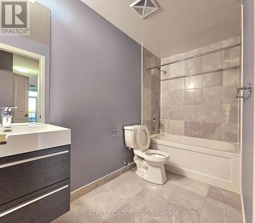 208 - 17 Zorra Street, Toronto W08, ON - Indoor Photo Showing Bathroom