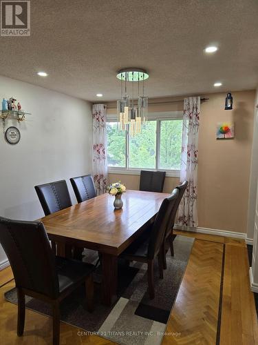 41 - 1051 Cedarglen Gate, Mississauga, ON - Indoor Photo Showing Dining Room
