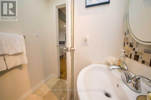 41 - 1051 Cedarglen Gate, Mississauga, ON - Indoor Photo Showing Bathroom