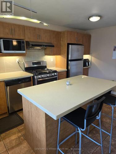 41 - 1051 Cedarglen Gate, Mississauga, ON - Indoor Photo Showing Kitchen