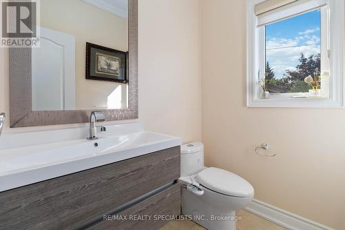 1632 Barbertown Road, Mississauga, ON - Indoor Photo Showing Bathroom